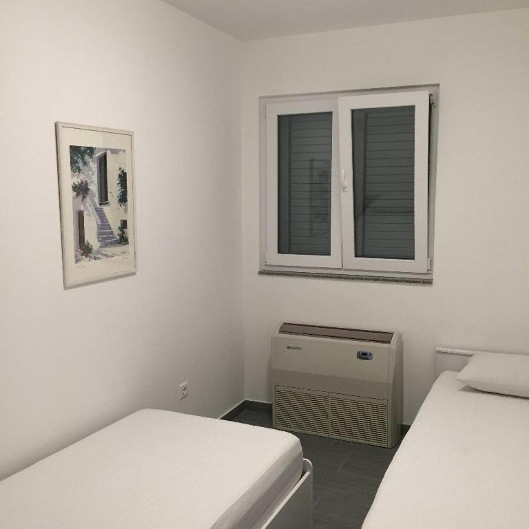 White Anchor Apartment Vodice Exterior photo